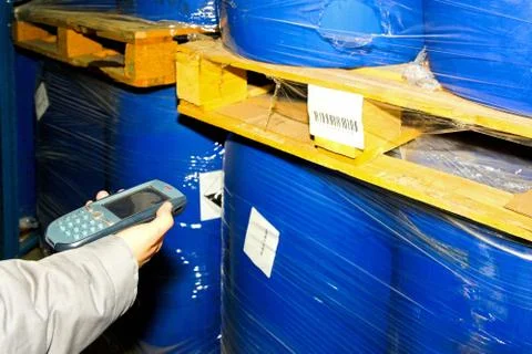 Barcode scanner warehouse Stock-Fotos