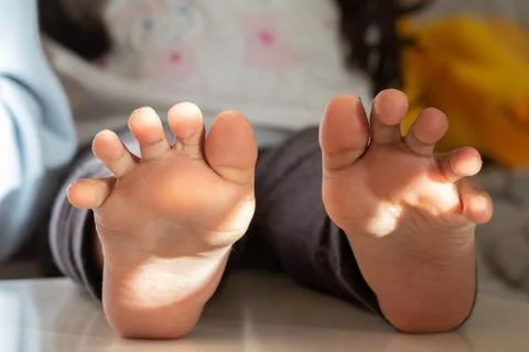 Bare feet of child 스톡 사진