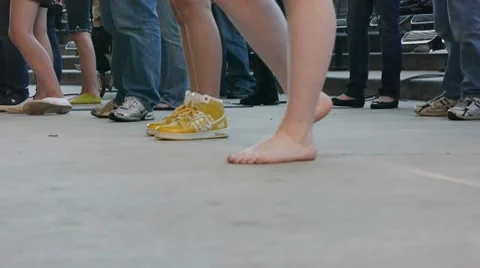 Bare feet Stock Footage