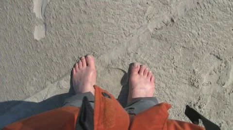 Barefeet on strand Stock Footage 708939