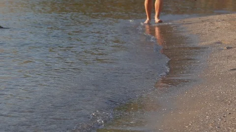 Barefooted runner Stock Footage 92463837