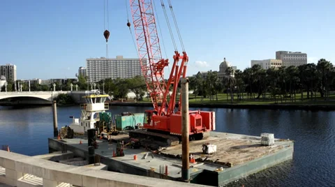 Barge in the City 库存影片 37627222