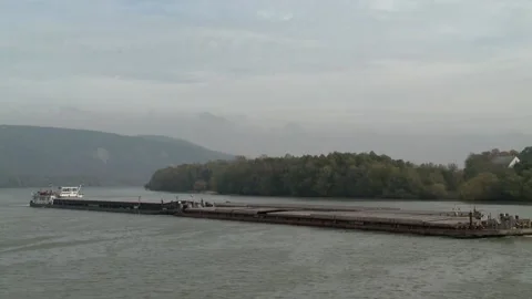 Barge on the Danube 動画素材 148870510