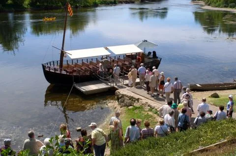 Barge on the dordogne Stock Photos