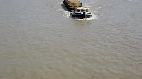 Barge Stock-Footage 8963022
