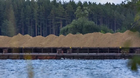 Barge full of sand on a river 動画素材 68175054