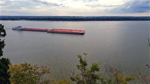 Barge On The Ohio River Video stock 172549912