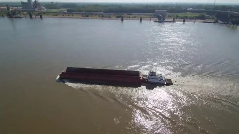 Barge Slide right Pan left 스톡 동영상 85154113