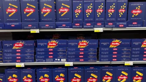 Barilla pasta of various types and sizes Video stock 288763253