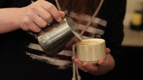 Barista latte art Stock Footage 179100099