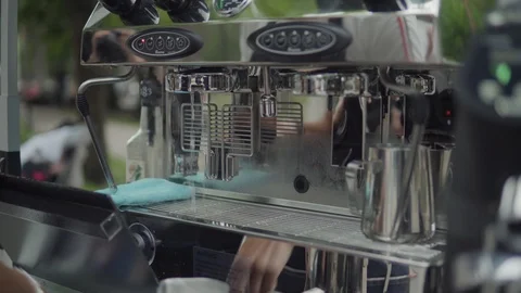 Barista making coffee using professional espresso machine. Work in details. 動画素材 116333471