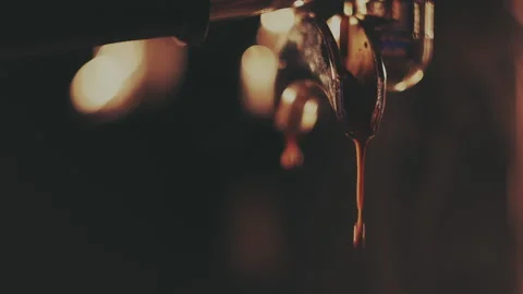 Barista making a cup of strong coffee in a coffee machine Video stock 156038128