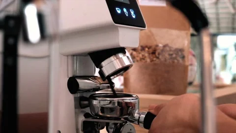 Barmaid Using Grinder Machine to Grind Fresh Coffee 스톡 동영상 137413461
