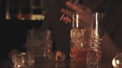 Barman make a cocktail on a bar Stock Footage 134154127