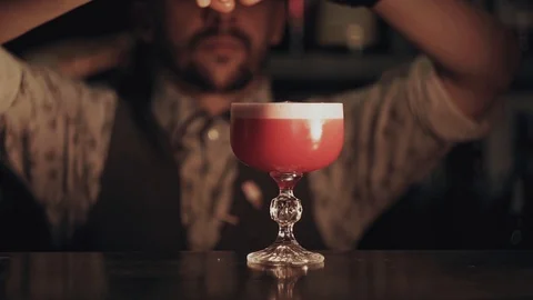Barman make a cocktail Stock Footage 111200526