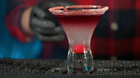 The barman makes a cool cocktail in a restaurant Stock Footage 77682249
