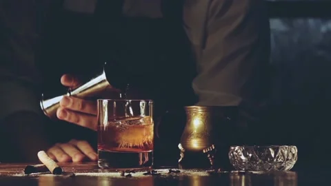 Barman making a cocktail Stock Footage 86131408