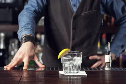 Barman at work. Foto stock