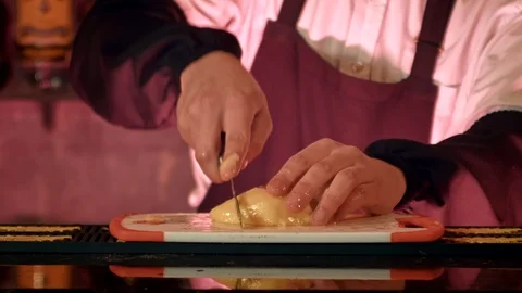 Barmen cut mango Stock Footage 85975081