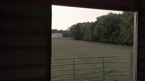 BARN FLYTHROUGH WITH TRACTOR 動画素材 279828448