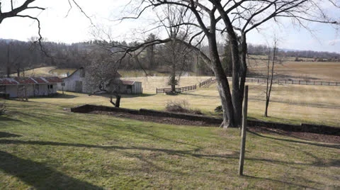 Barn on old farm in Virginia Stock Footage 22953633