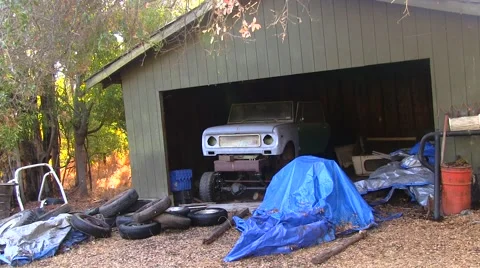 Barn yard grave Video stock 41238102