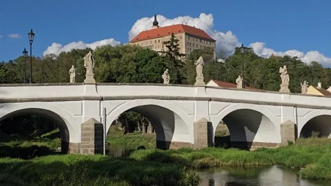 Baroque Arched Stone Bridge Spanning Oslava River, Time lapse Vídeo Stock 344149439