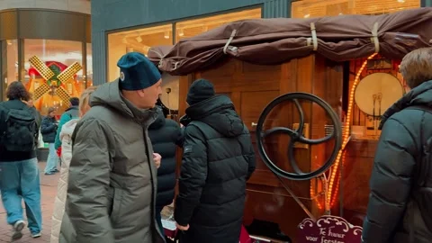 Barrel organ (Editorial) Video stock 321767210