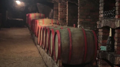 Barrels of wine on the wall background Vídeos de archivo 85382091