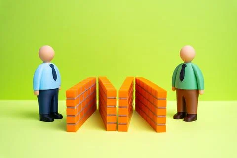 Barriers of misunderstanding between people. Resolving contradictions and m.. Stock Illustration