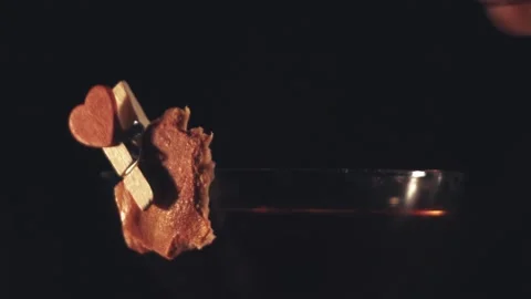 Bartender decorates a cocktail Video stock 89978966