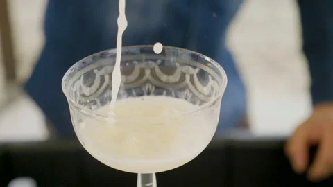 Bartender Video stock 182623277