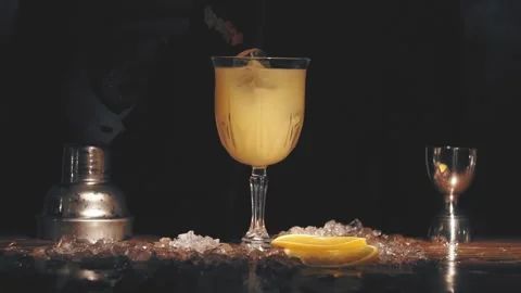 Bartender make a cocktail at bar Stock Footage 118981184