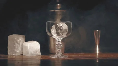 Bartender make a cocktail at bar Stock Footage 119329852