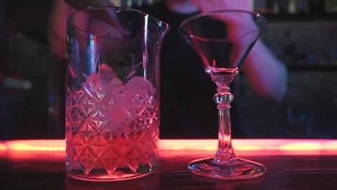Bartender make a cocktail at bar Stock Footage 120487768