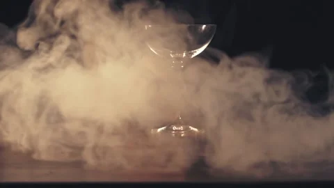Bartender make a cocktail Video stock 89974985