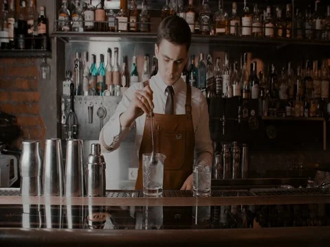 The bartender makes a cocktail Stock Footage 78354308