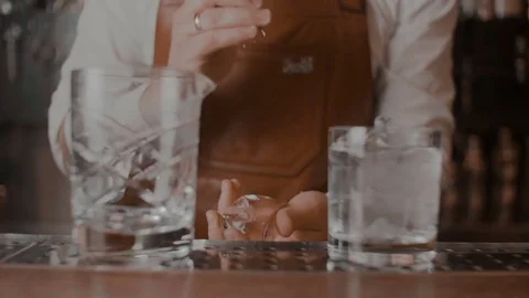 The bartender makes a cocktail Stock Footage 78357132
