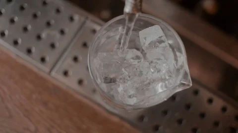 The bartender makes a cocktail Stock Footage 78357187