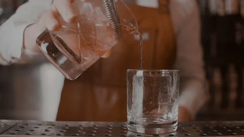 The bartender makes a cocktail Stock Footage 78359207