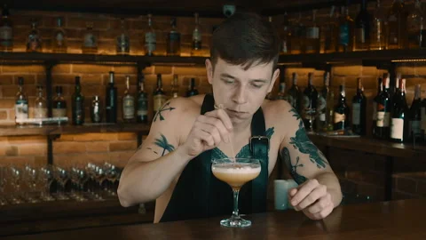 The Bartender Makes a Cocktail Video stock 102493528