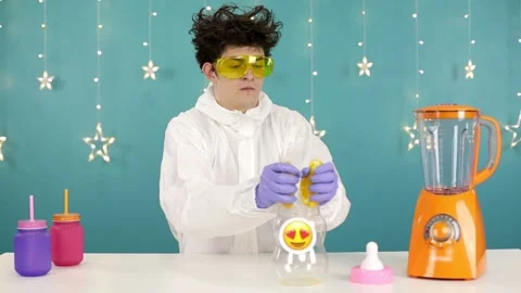 The bartender makes a fruit cocktail Stock Footage 160280239