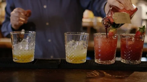Bartender making some cocktails or mocktails at the bar Stock-Footage 102245542