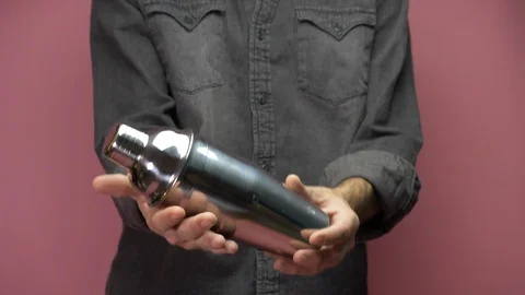 Bartender mixing drinks Stock Footage 124821487