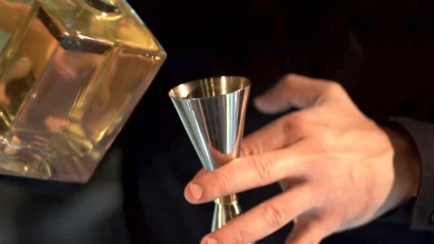 The bartender prepares a cocktail. close-up Stock Footage 91496961