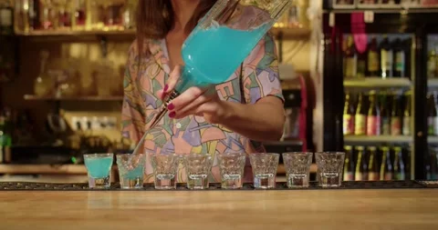 Bartender serving shots Stock Footage 203898999