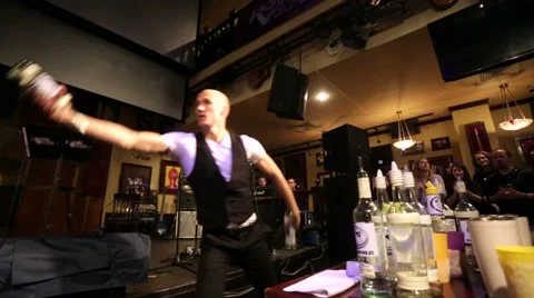Bartenders show during presentation Видео 60633257