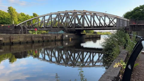 Barton Swing Bridge over Manchester Ship Canal. Видео 291276844