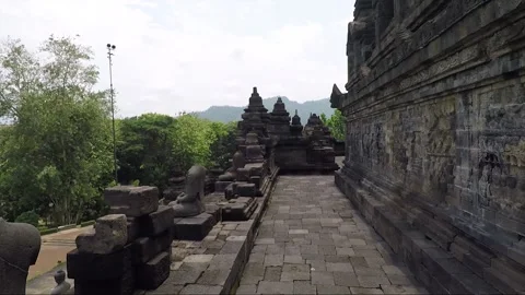 Bas Relief, Headless Buddha Statues, Borobudur Temple Terrace, Java, Indonesia 動画素材 307785003