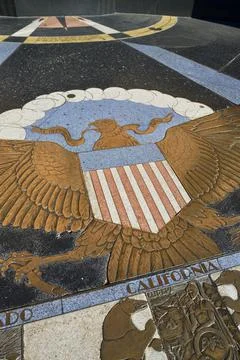 Bas relief plaque of the American Eagle. Hoover Dam, Arizona, Nevada, USA Foto stock